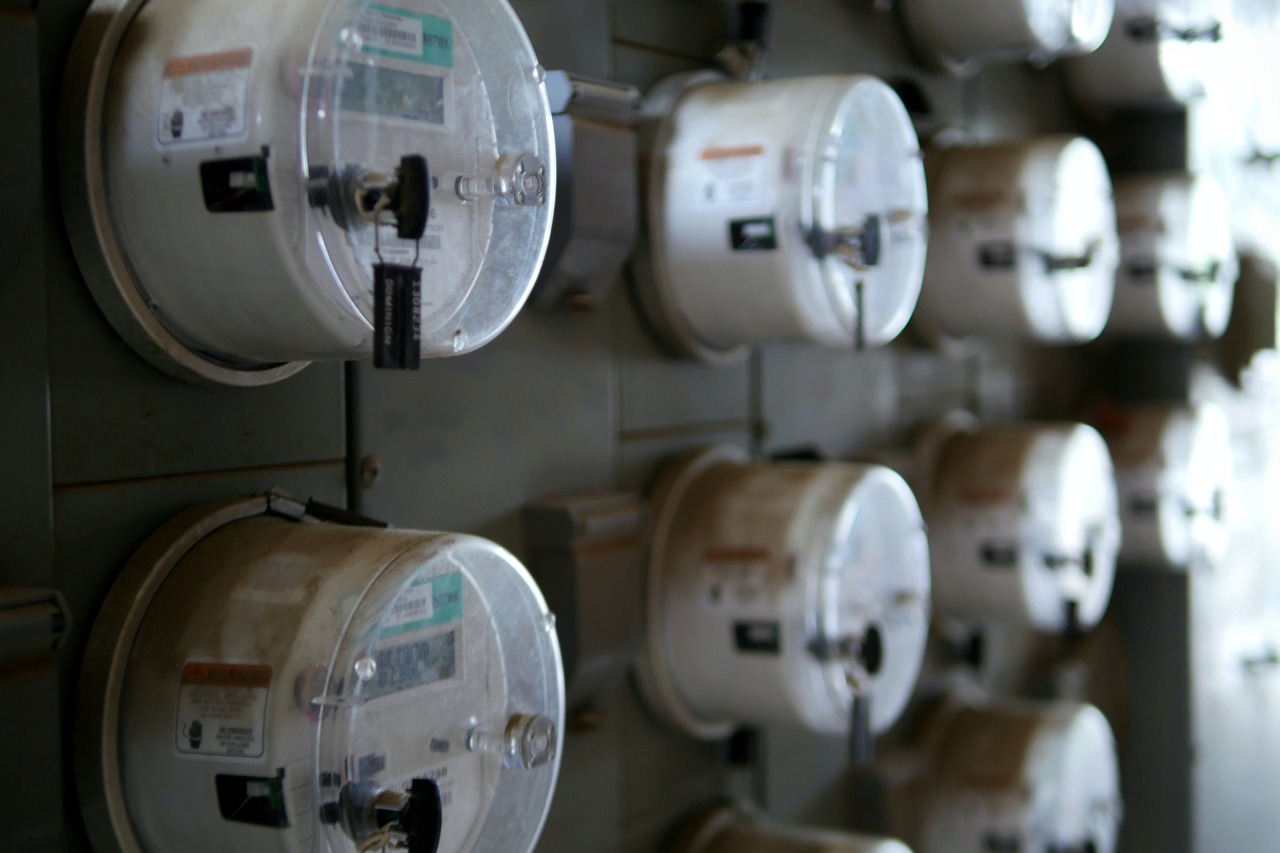 Quanto custa 1 kWh em reais em 2025? Valores atualizados